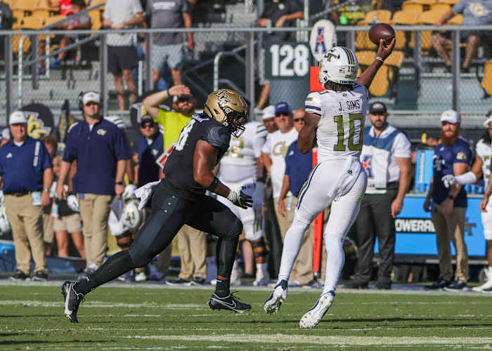 Georgia Tech Quarterback Jeff Sims vs UCF
